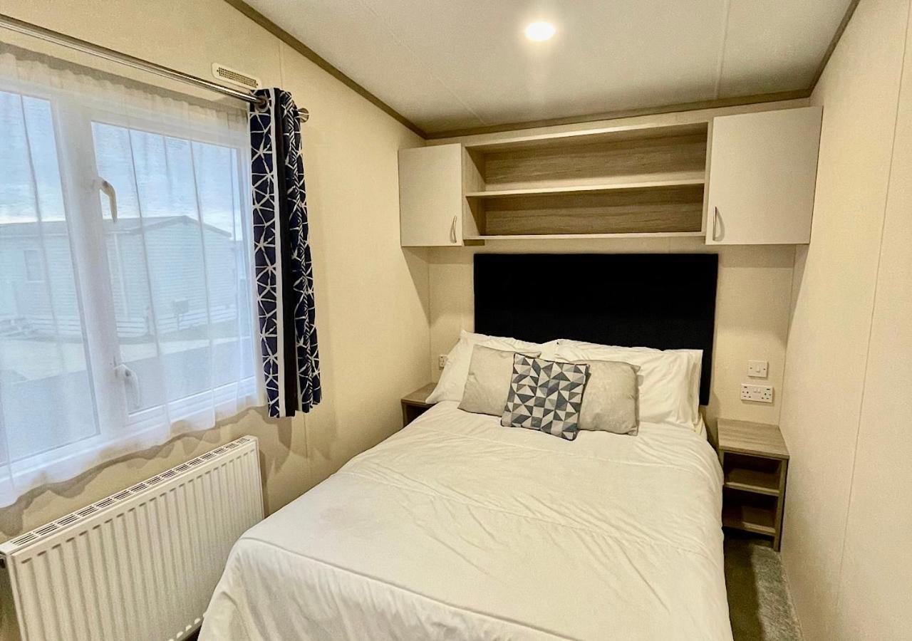 Luxury 3 Bedroom Caravan Between Perranporth And Newquay, Cornwall New Quay Exterior foto